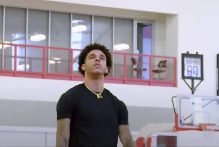 Dalsza kariera Lonzo Balla w NBA stoi pod znakiem zapytania