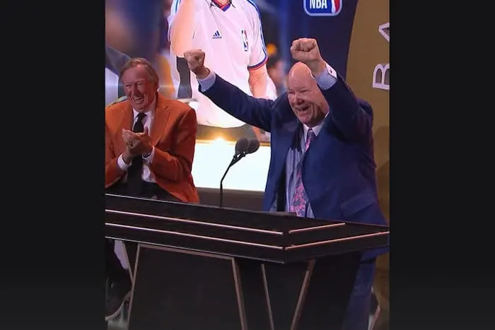 Wake-Up: Oakley przegrał z Dolanem. Mike D’Antoni i Doc w Hall of Fame